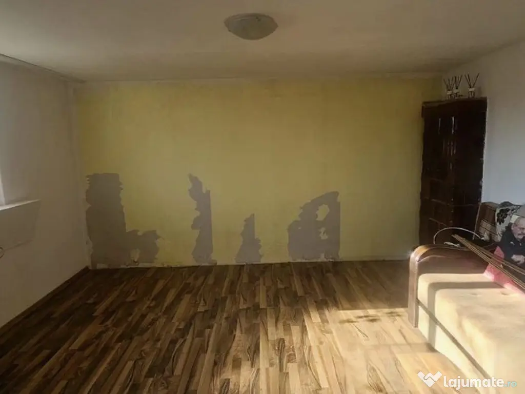 Casa de vanzare in Sendreni, judetul Galati, zona OMV 