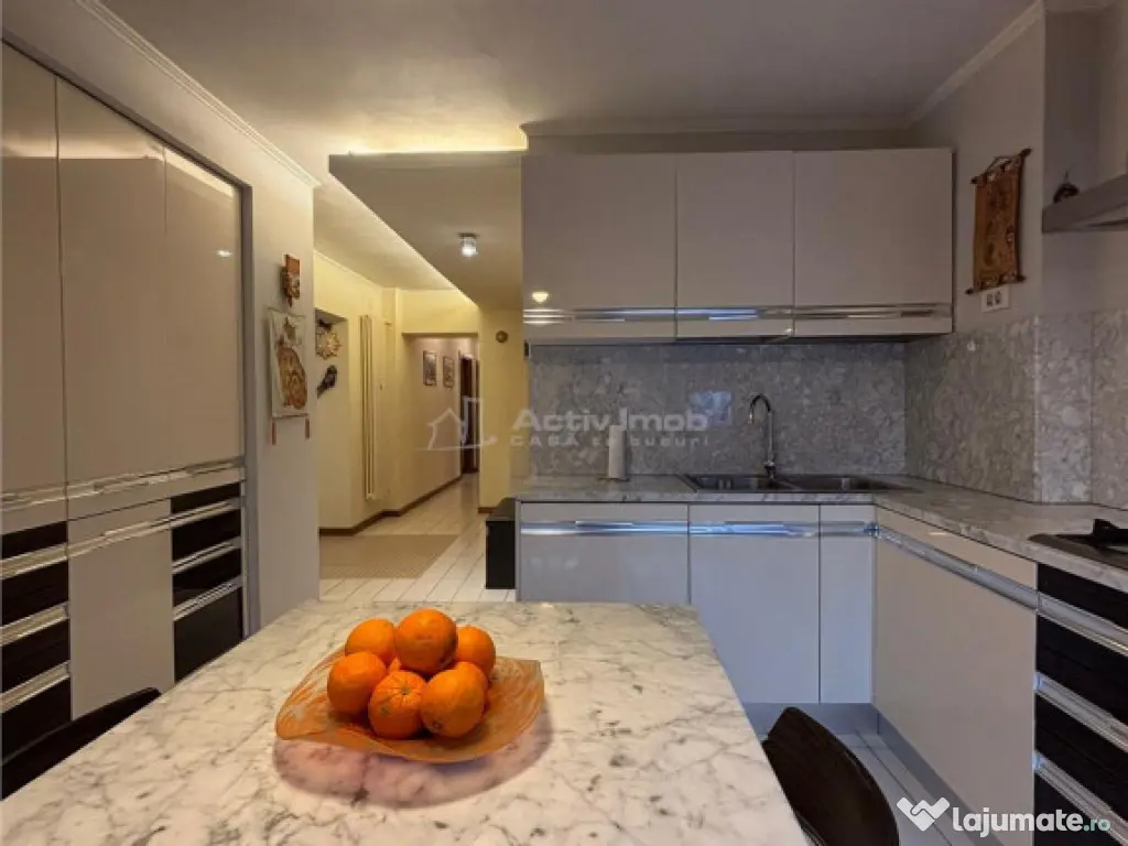 3 Camere, Lux, B-dul Unirii 