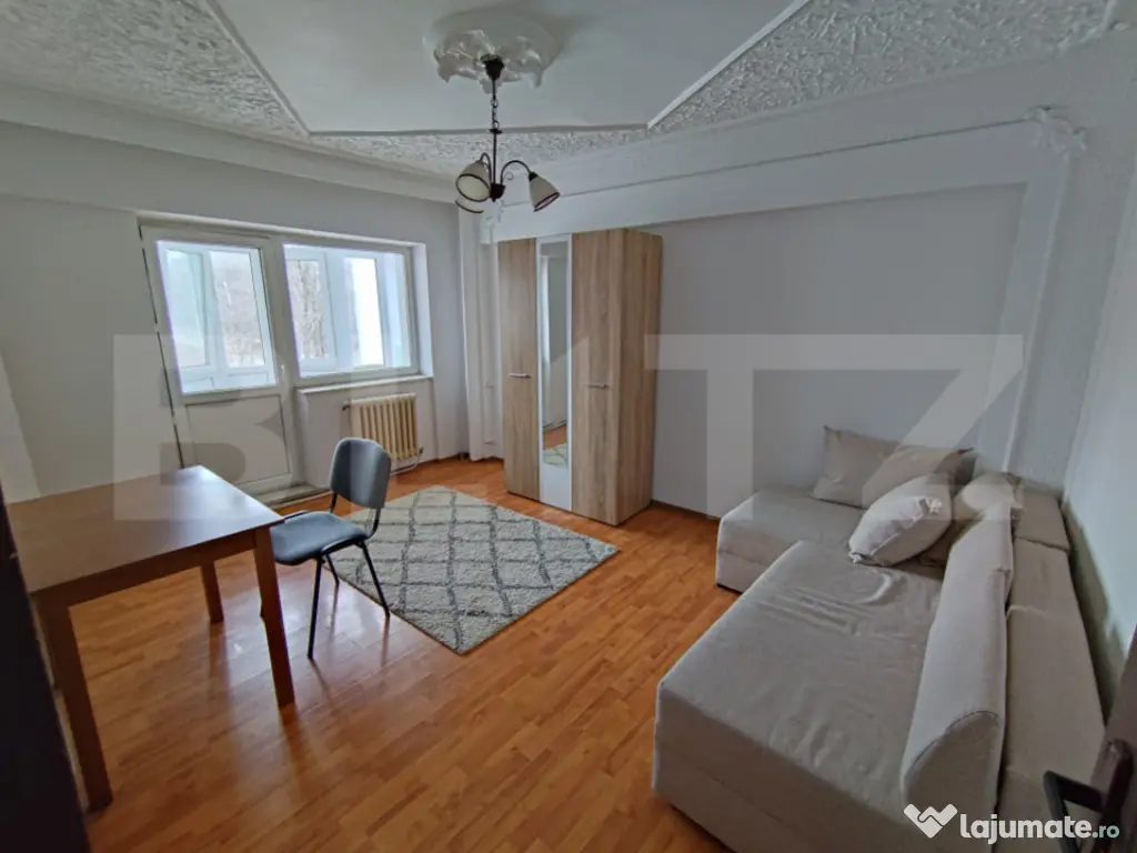 Apartament 3 camere, 70 mp - Iași, Târgu Cucu