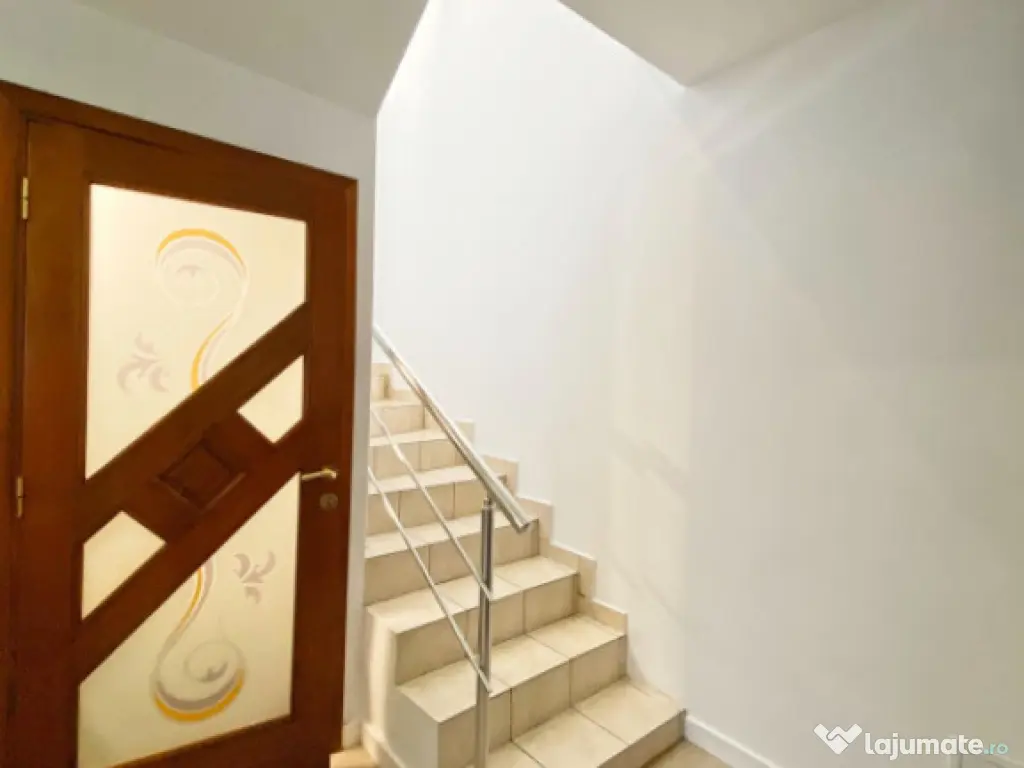 Casa P+M cu teren 162 mp - situata pe malul lacului Fundeni 