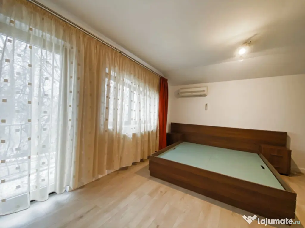 Casa P+M cu teren 162 mp - situata pe malul lacului Fundeni 