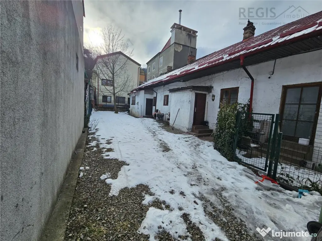 Casa 2 apartamente si curte privata , AFI Mall Brasov 