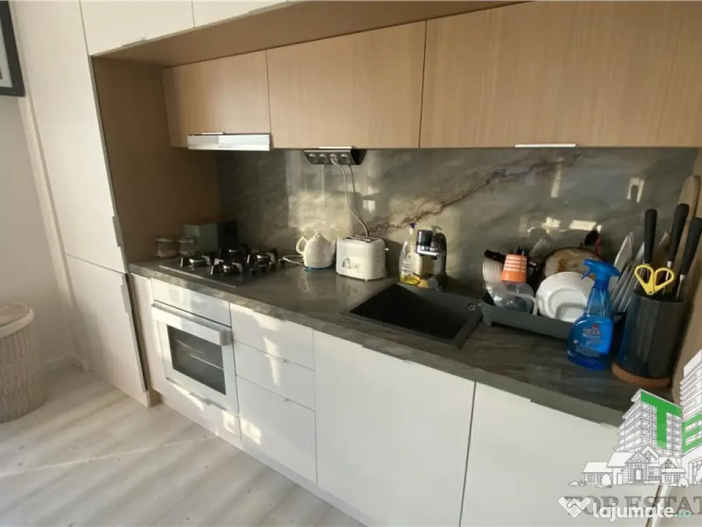 Apartament 4 camere - prima linie, vedere frontala - Mamaia 