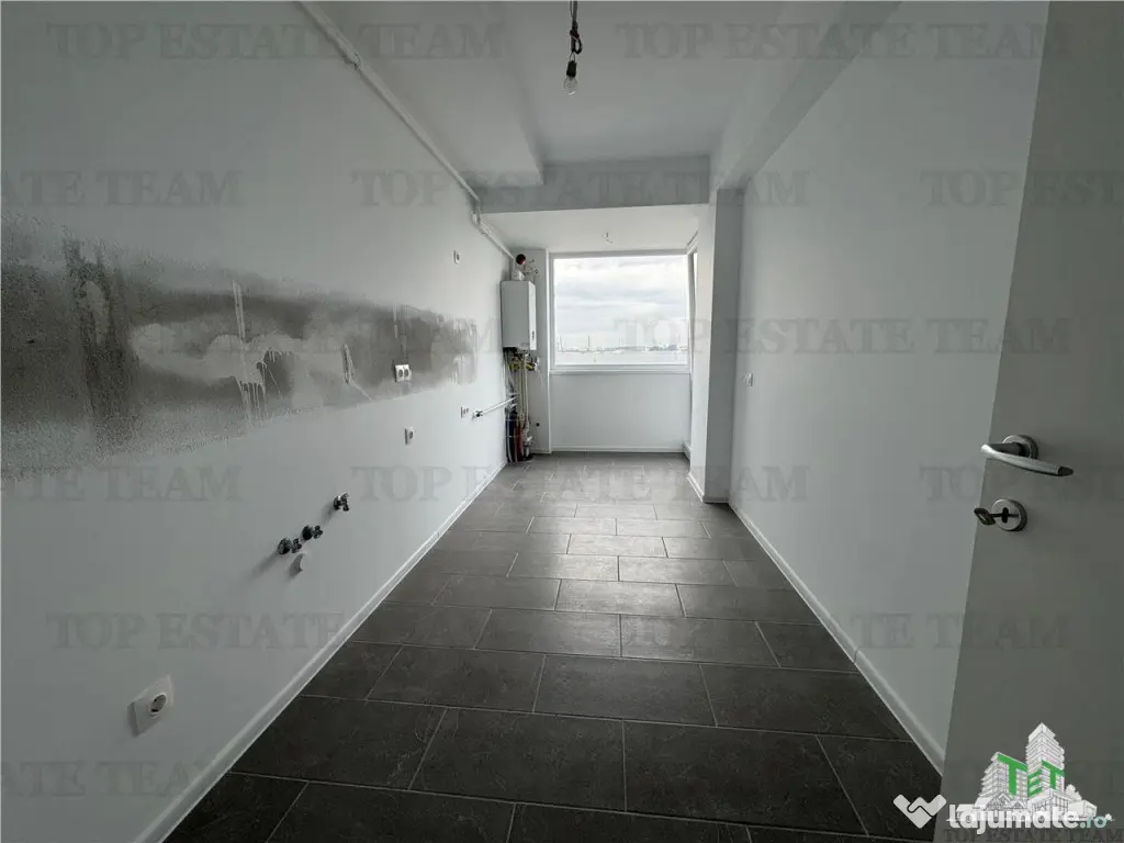 Studio cu gradina de in Nord/ Aproape de centura intr-un co