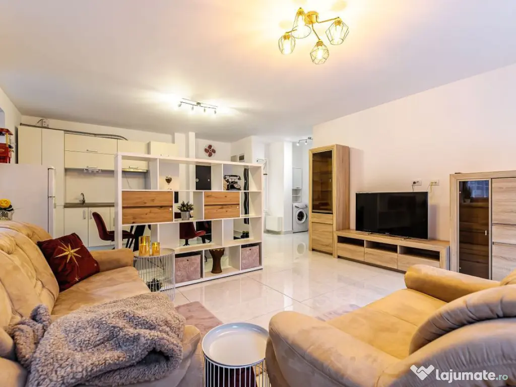 Apartament ultracentral cu loc de parcare, 2 camere cu te... 