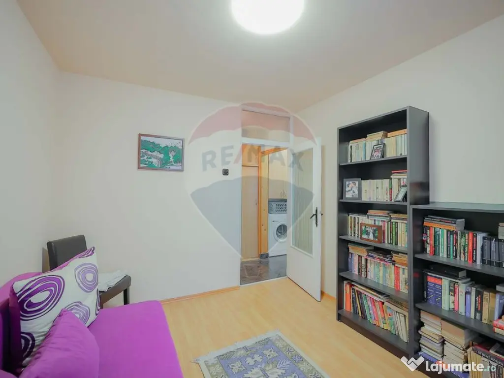 Apartament cu 3 camere de vânzare, în zona Dragoș Vodă