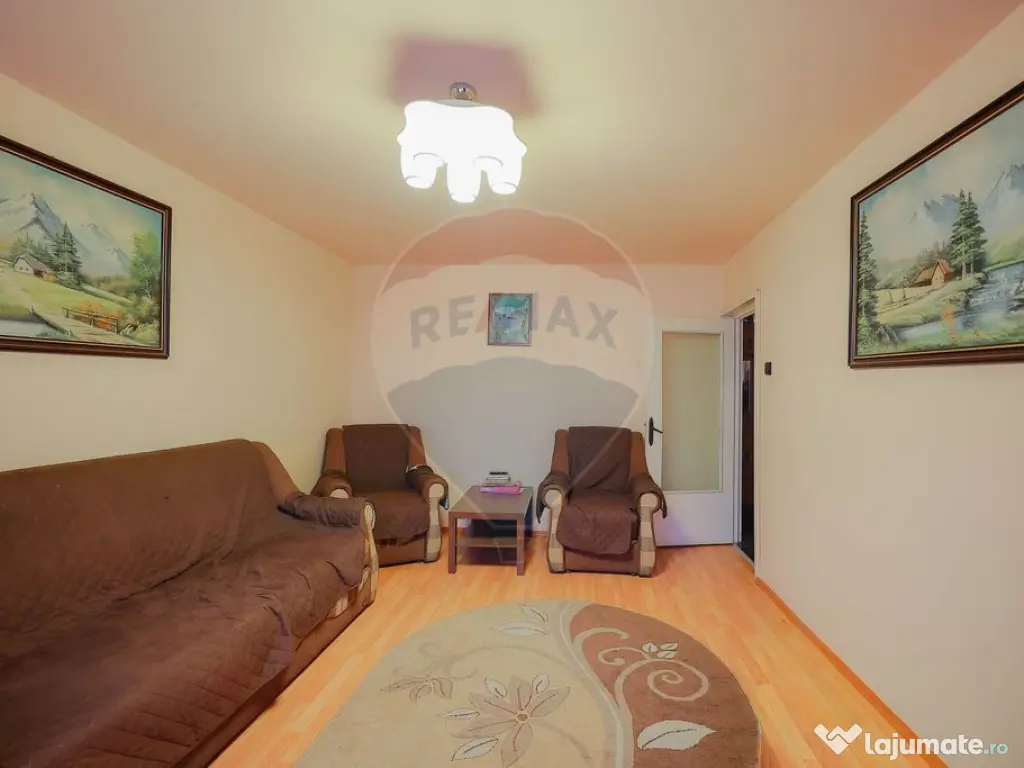 Apartament cu 3 camere de vânzare, în zona Dragoș Vodă