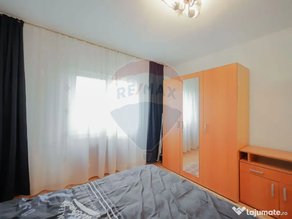 Apartament cu 3 camere de vânzare, în zona Dragoș Vodă