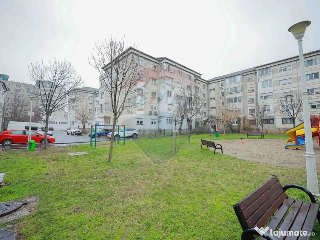 Apartament cu 3 camere de vânzare, în zona Dragoș Vodă