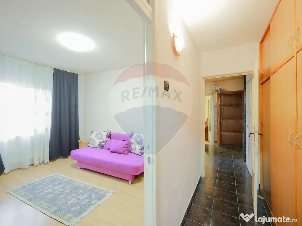 Apartament cu 3 camere de vânzare, în zona Dragoș Vodă
