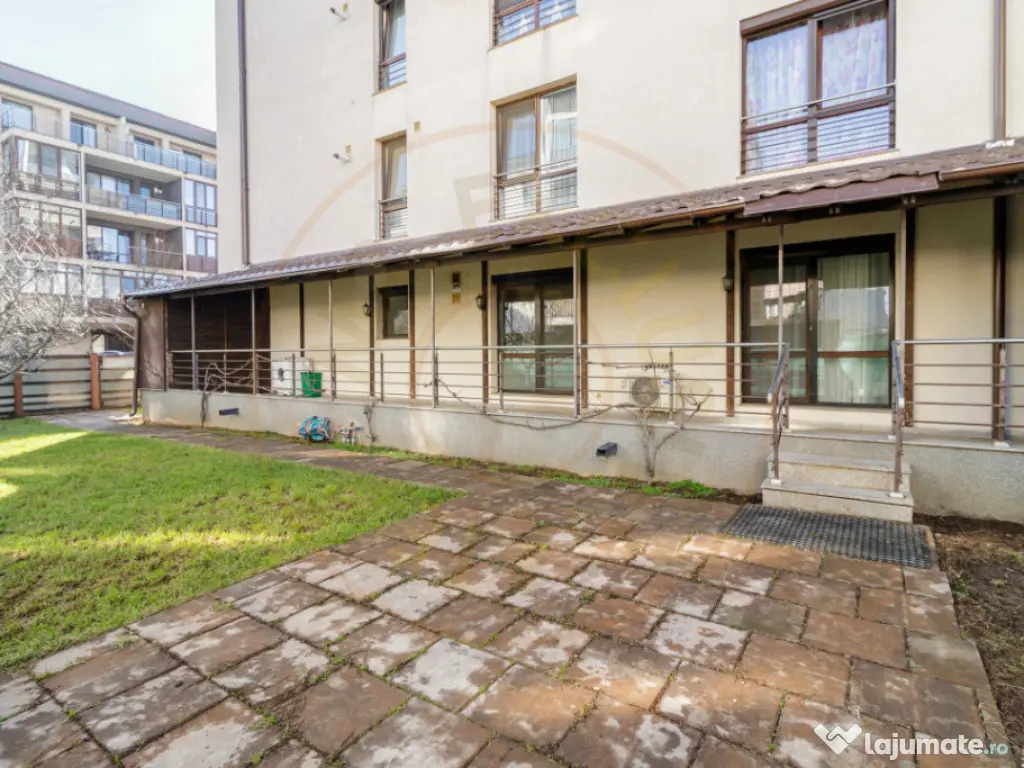 Apartament decomandat cu curte proprie de 170 mp