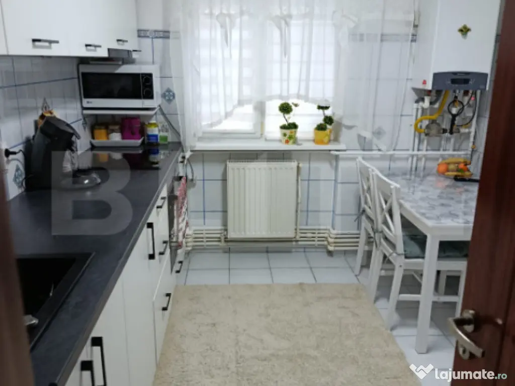 Apartament 3 camere, 67 mp, zona George Enescu 