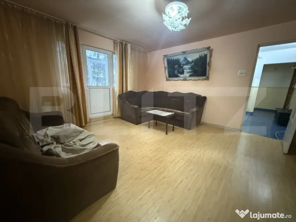 Apartament 3 camere, 63 mp, zona Micro 4