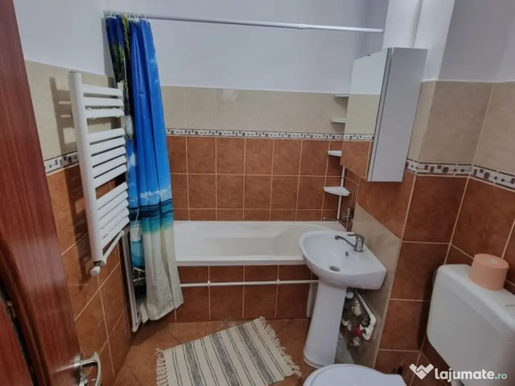 Inel 2 scoala 39-apartament 4 camere la cheie 