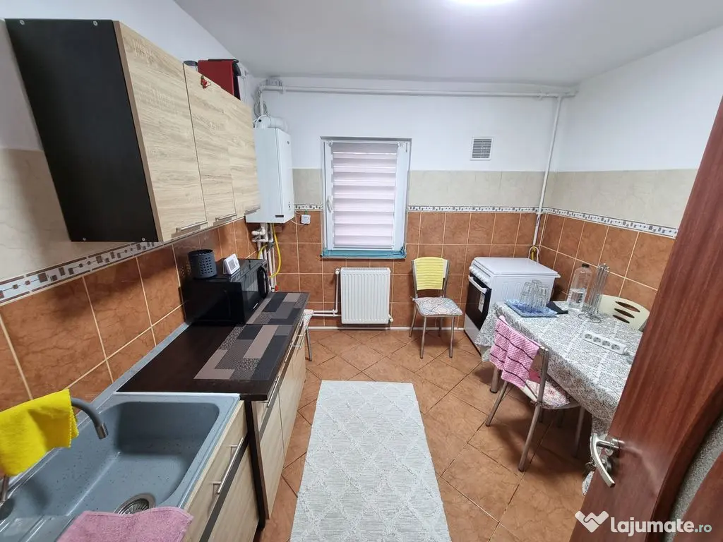 Inel 2 scoala 39-apartament 4 camere la cheie 