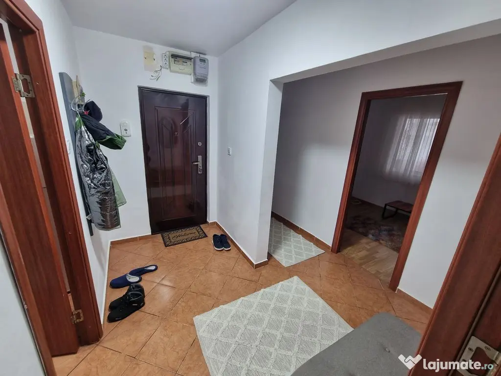 Inel 2 scoala 39-apartament 4 camere la cheie 