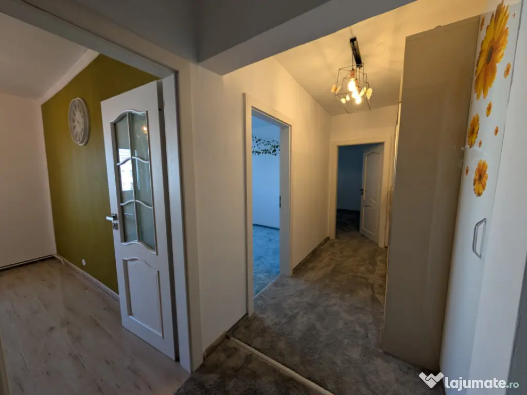 Renovat, 2 camere decomandate - 64 mp , etaj intermediar, No 