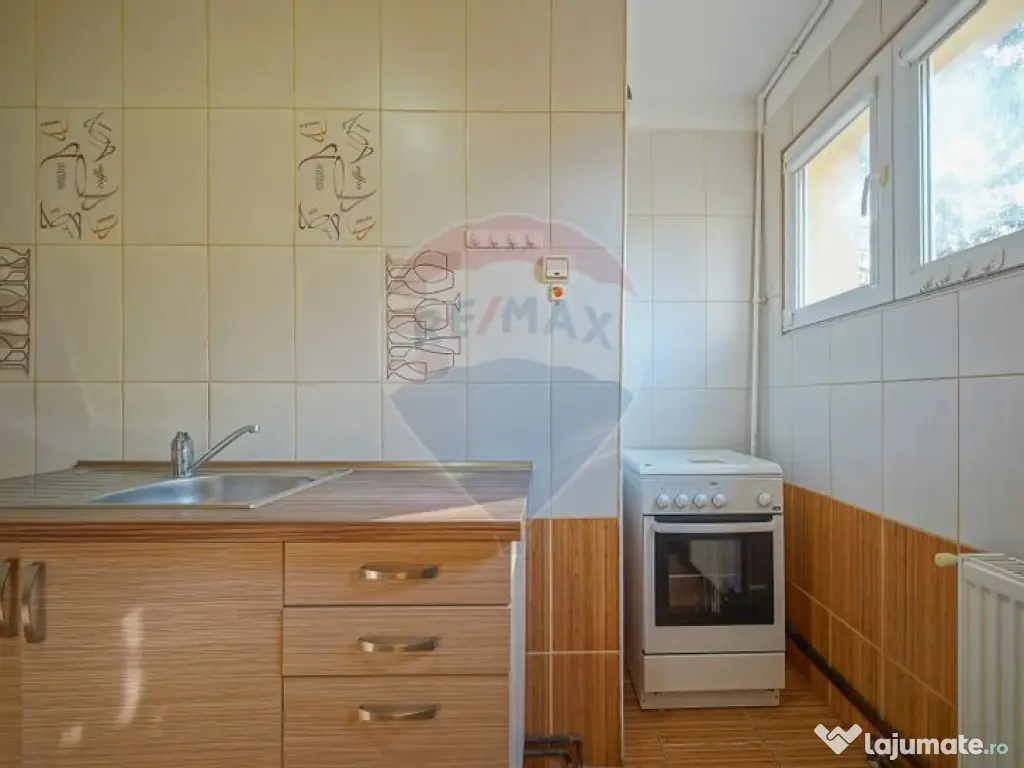 Apartament 2 cam de închiriat în Astra 