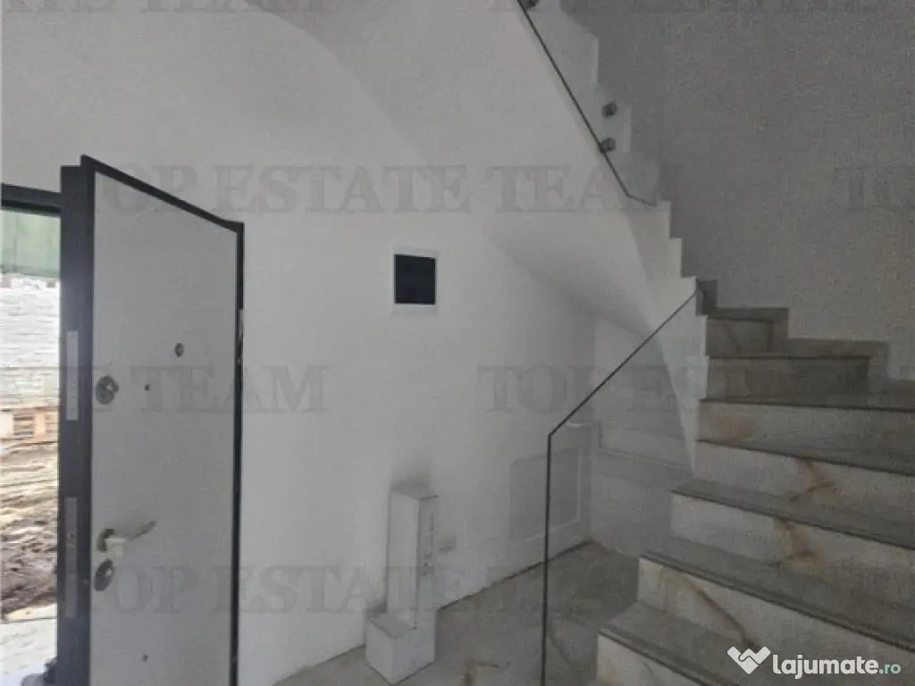 Vila 4 camere la 15 minute de metrou Raul Doamnei