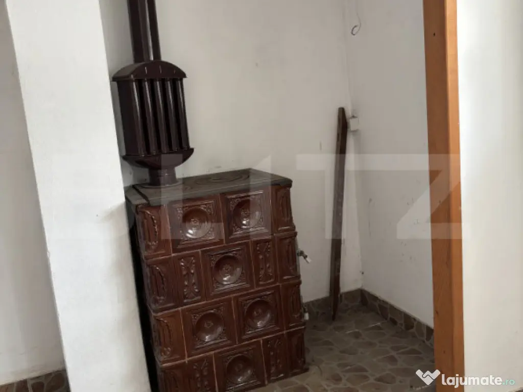 Spatiu comercial de vanzare, in Brosteni, jud. Suceava