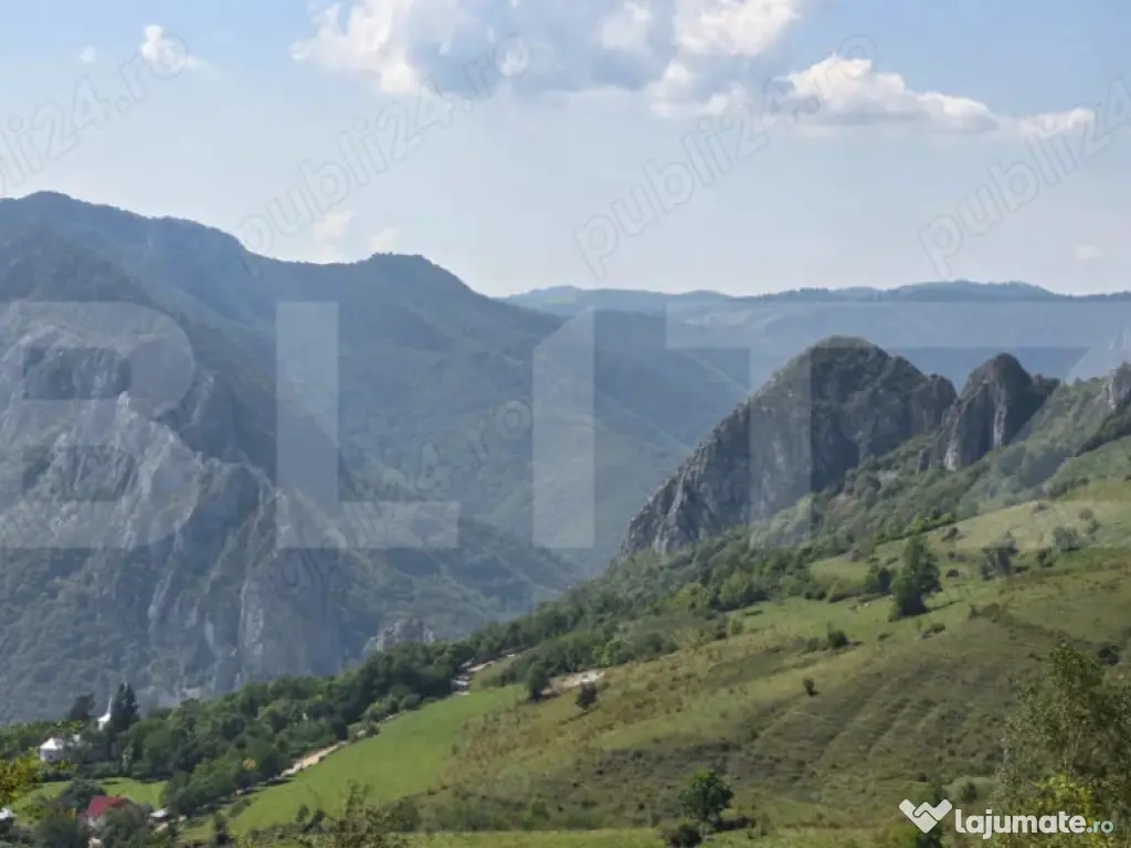 Teren cu vedere panoramică, 4000 mp – zona Râmeț