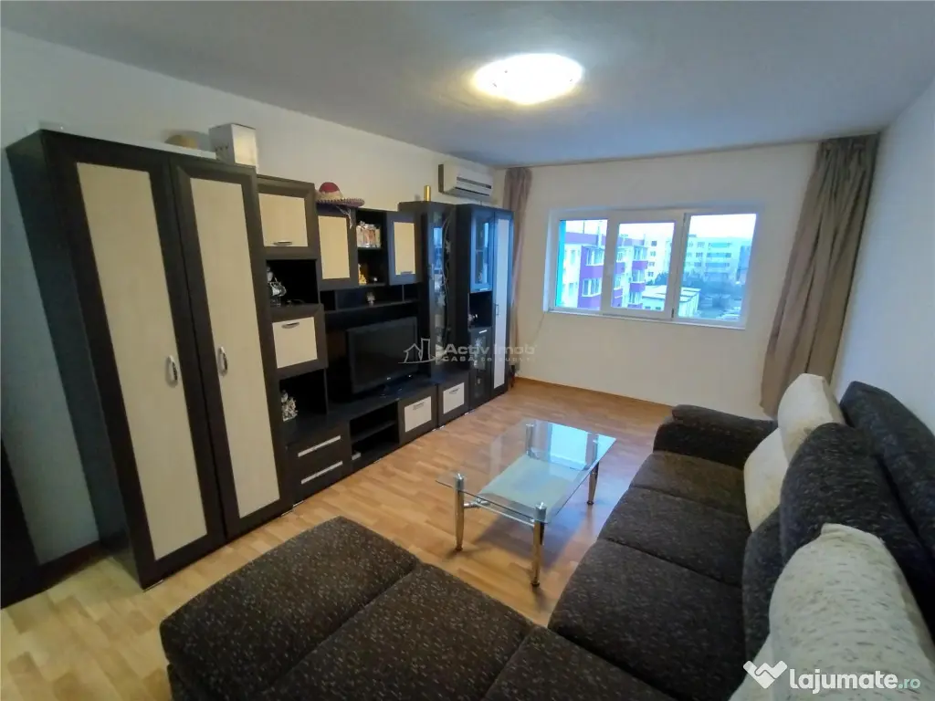 Oravita, Apt.2 Cam, la Cheie, Decomandat, ZERO COMISION 
