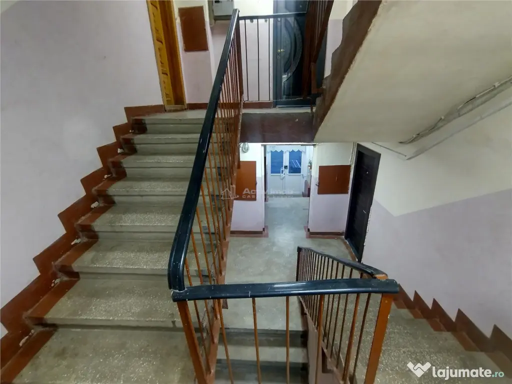 Oravita, Apt.2 Cam, la Cheie, Decomandat, ZERO COMISION 