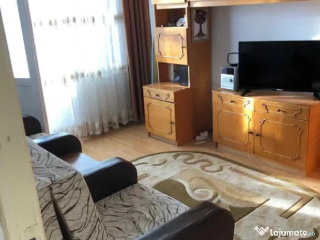 Garsoniera decomandata - zona Astra