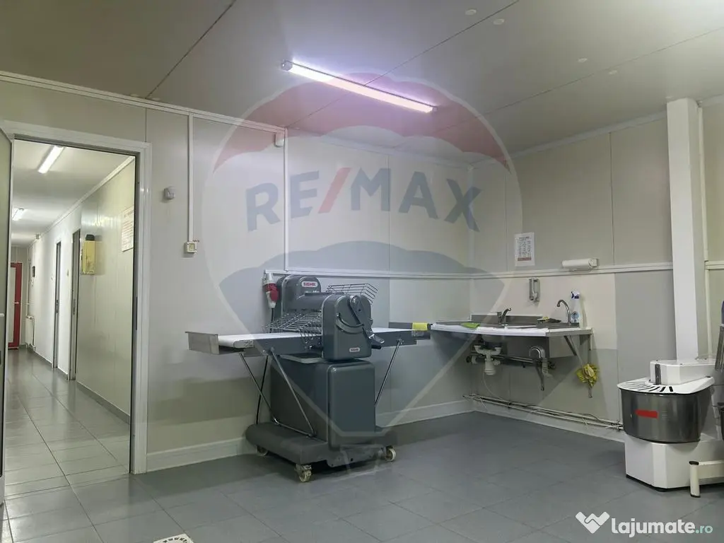 De vanzare spatiu comercial stradal in Corbeanca IF 