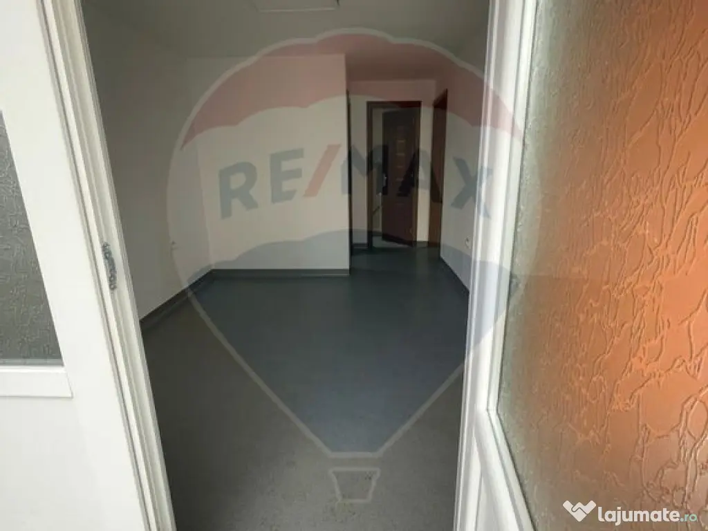 Spațiu comercial de 43.72mp de închiriat în zona Central 