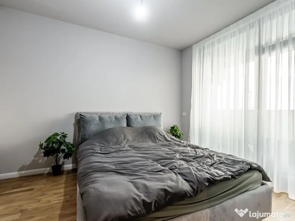 XCity Towers: 3 camere modern, etaj 2, living generos