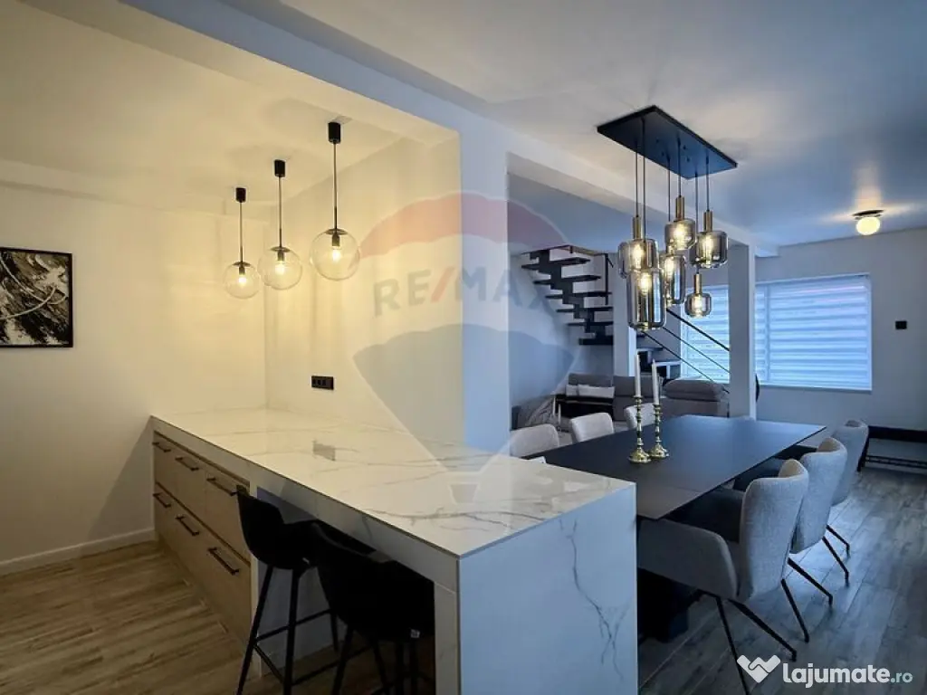 Parte de casă cu etaj – lux, interior superb, 2 locuri... 