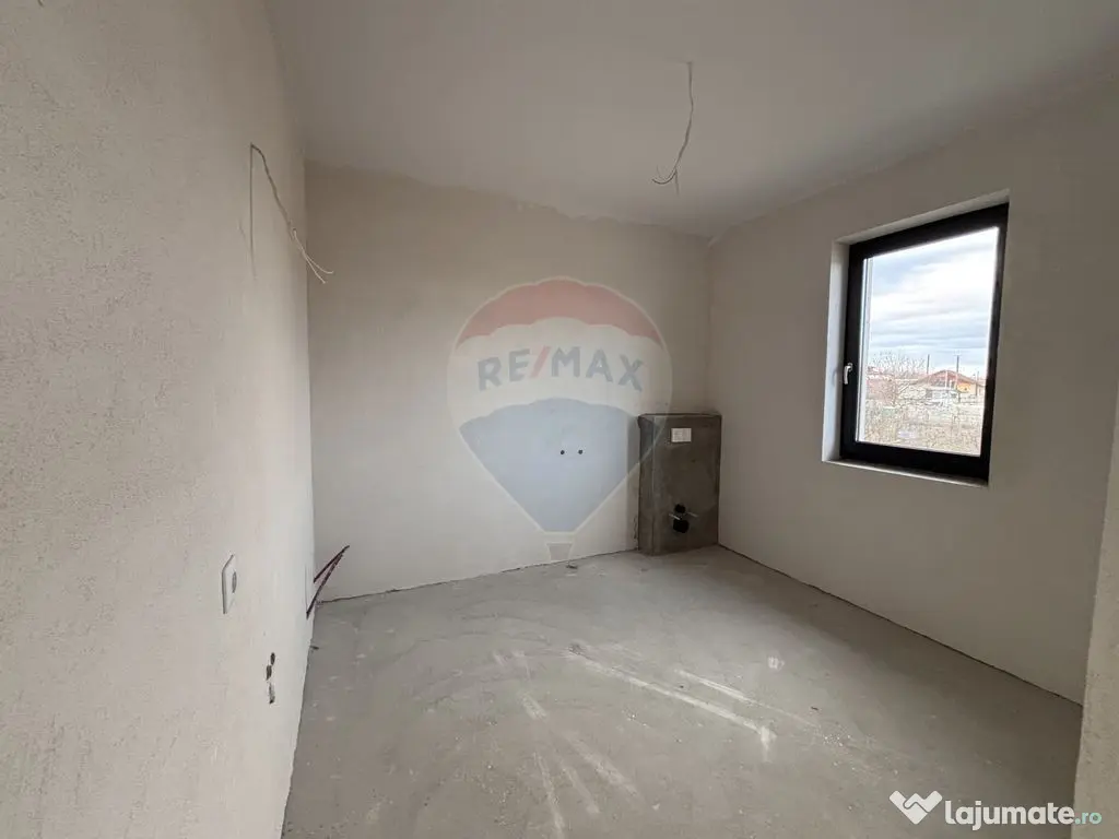 Casă / Vilă cu 4 camere de vânzare 