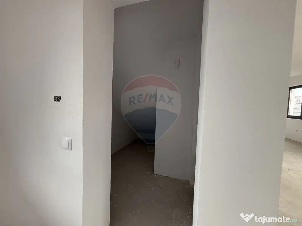 Casă / Vilă cu 4 camere de vânzare 