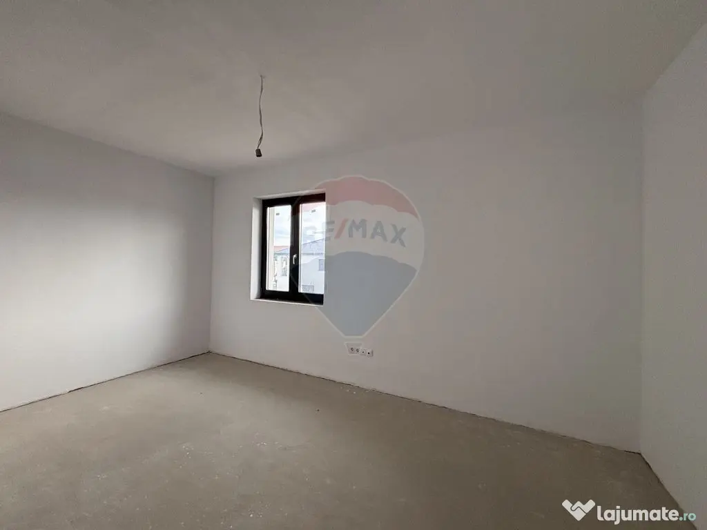 Casă / Vilă cu 4 camere de vânzare 