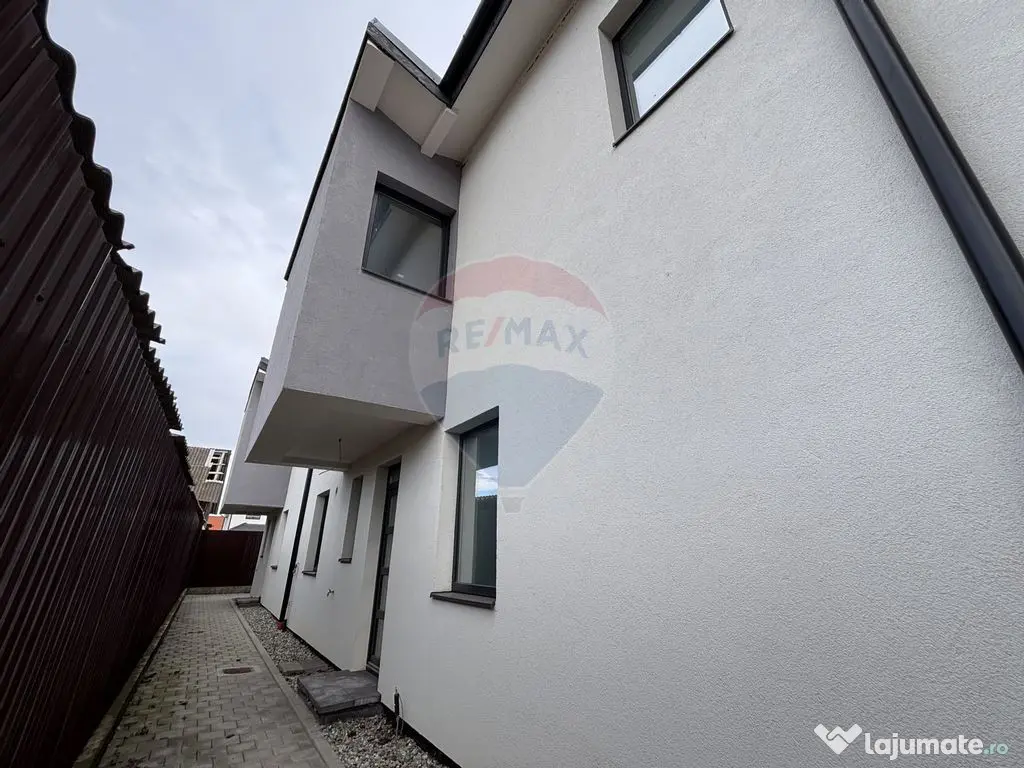 Casă / Vilă cu 4 camere de vânzare 