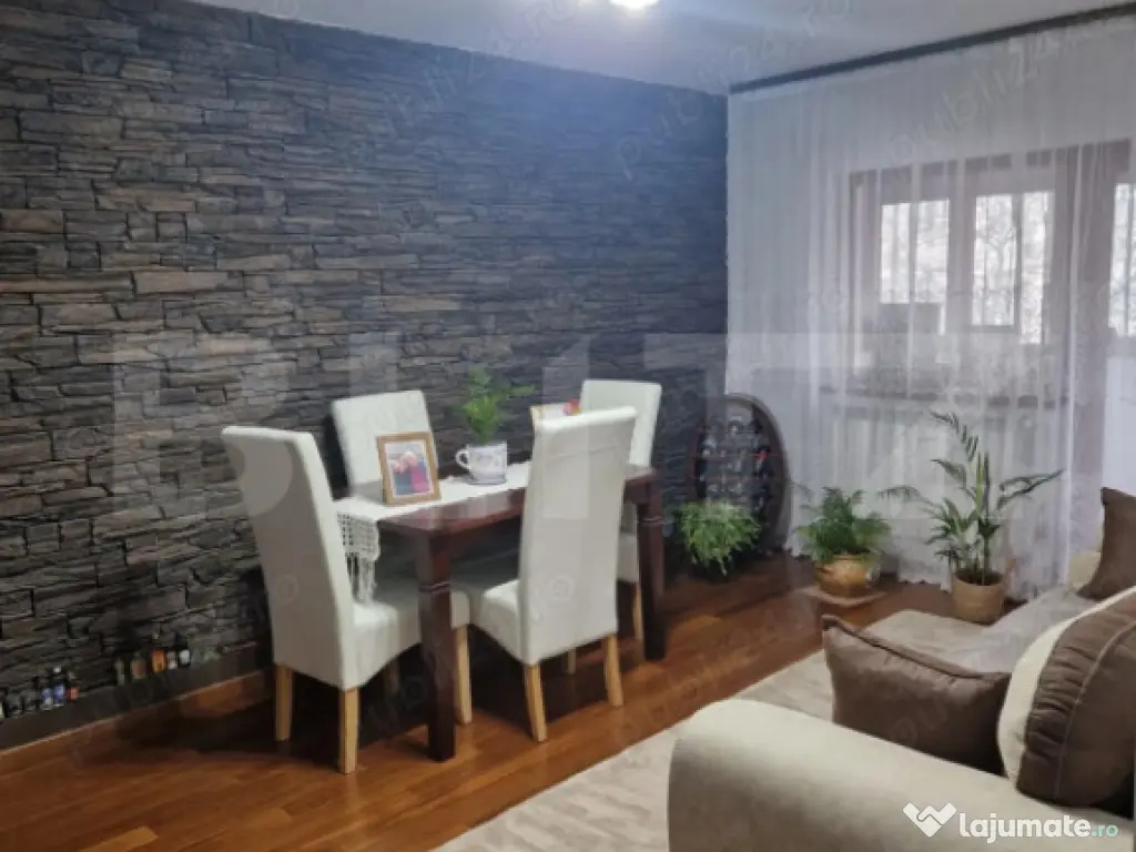 Apartament 4 camere, 86 mp utili, zona Baba Dochia