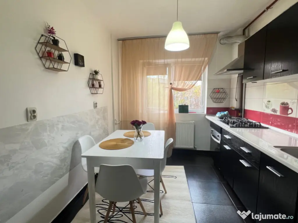 Apartament 2 camere modern, etaj intermediar, zona Kaufland/ 