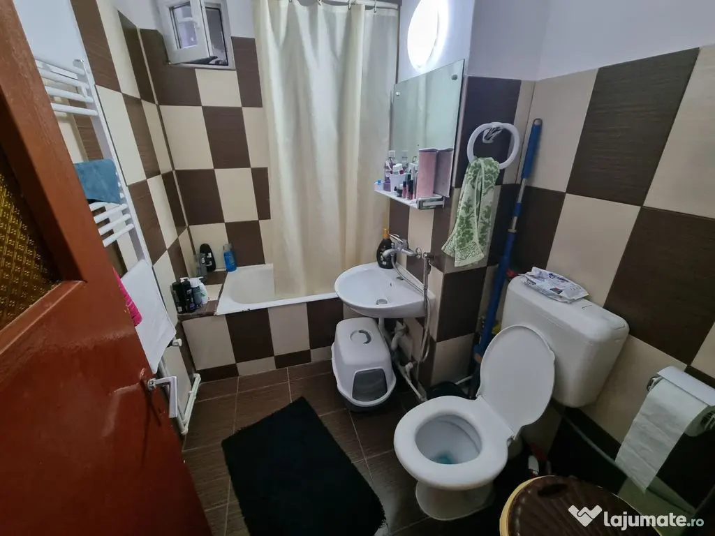 Apartament 2 camere decomandat zona Dacia 