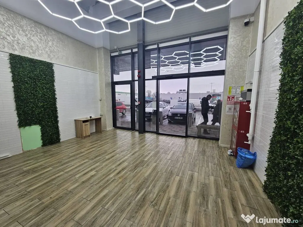 Spațiu comercial de închiriat – Shopping Park, Bd. Ni... 