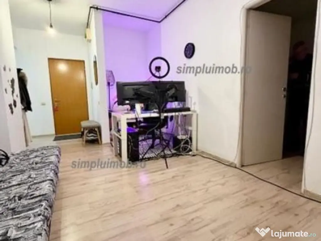 Nerva Traian 2 camere central 2002 