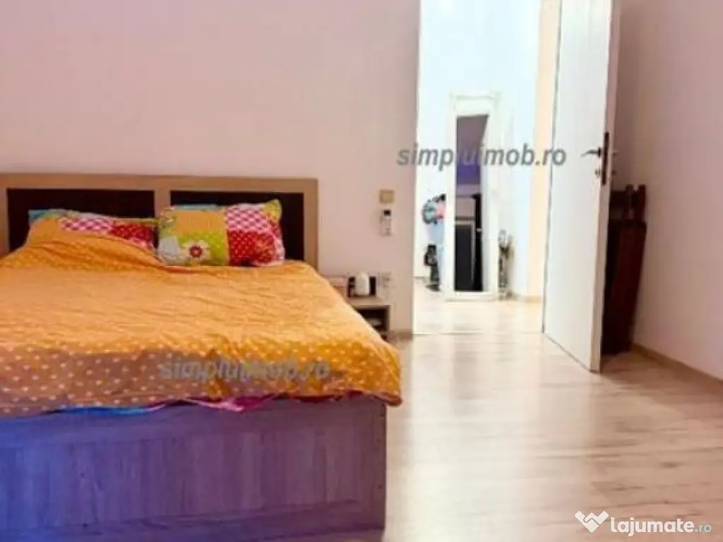 Nerva Traian 2 camere central 2002 