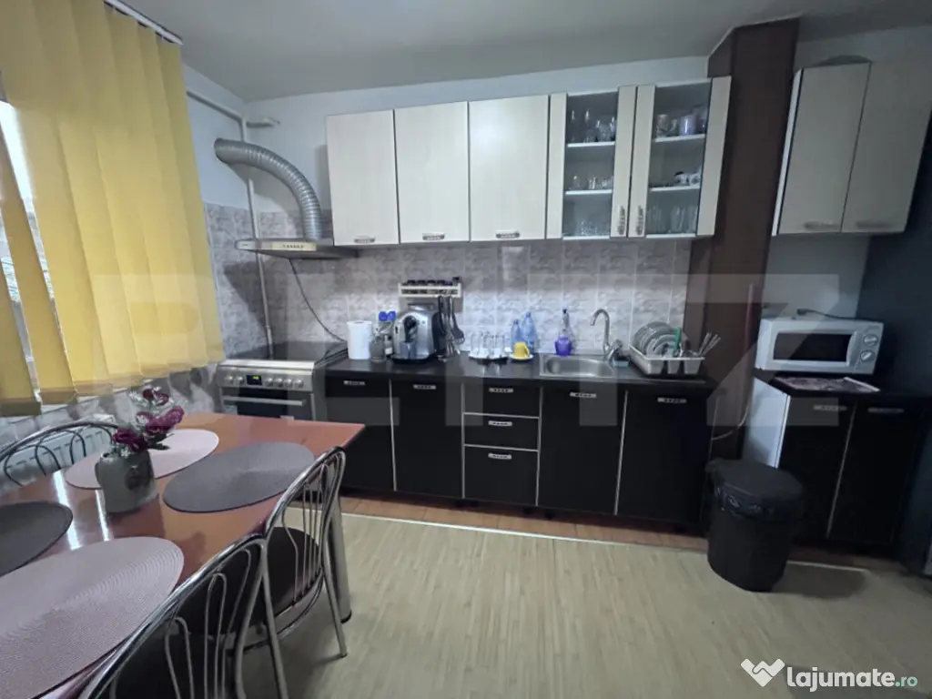 Apartament 3 camere, 68 mp, zona 9 Mai - Aleea Teilor