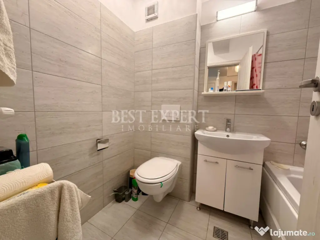 Garsoniera complet mobilata si utilata cu Parcare Inclusa |