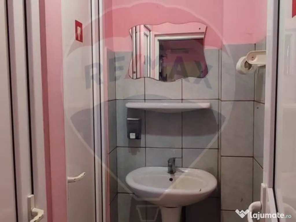 Spațiu comercial de închiriat sau de vânzare pe strada...