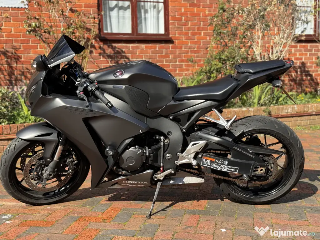 Vand Urgent Honda CBR 1000 RR R Fireblade 