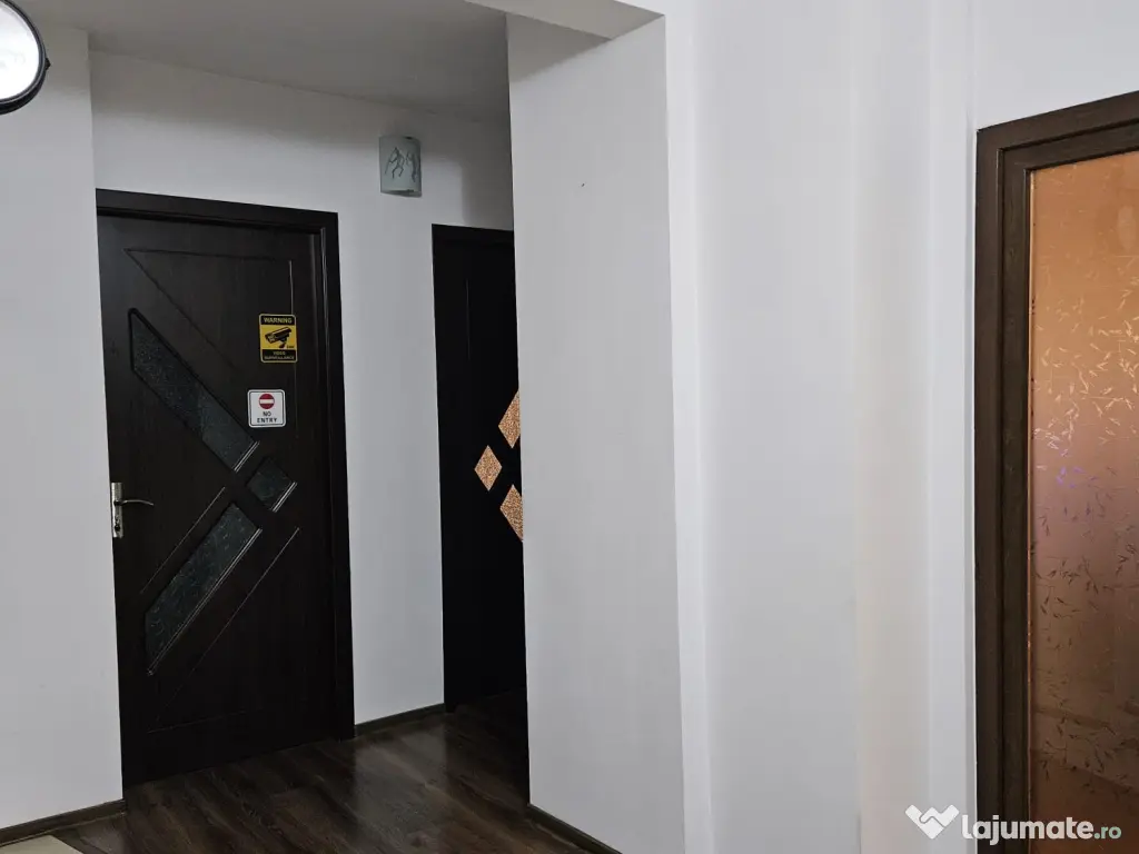 Apartament 3 camere, 80 mp, decomandat, etaj 3/4, Poitiers Continental 