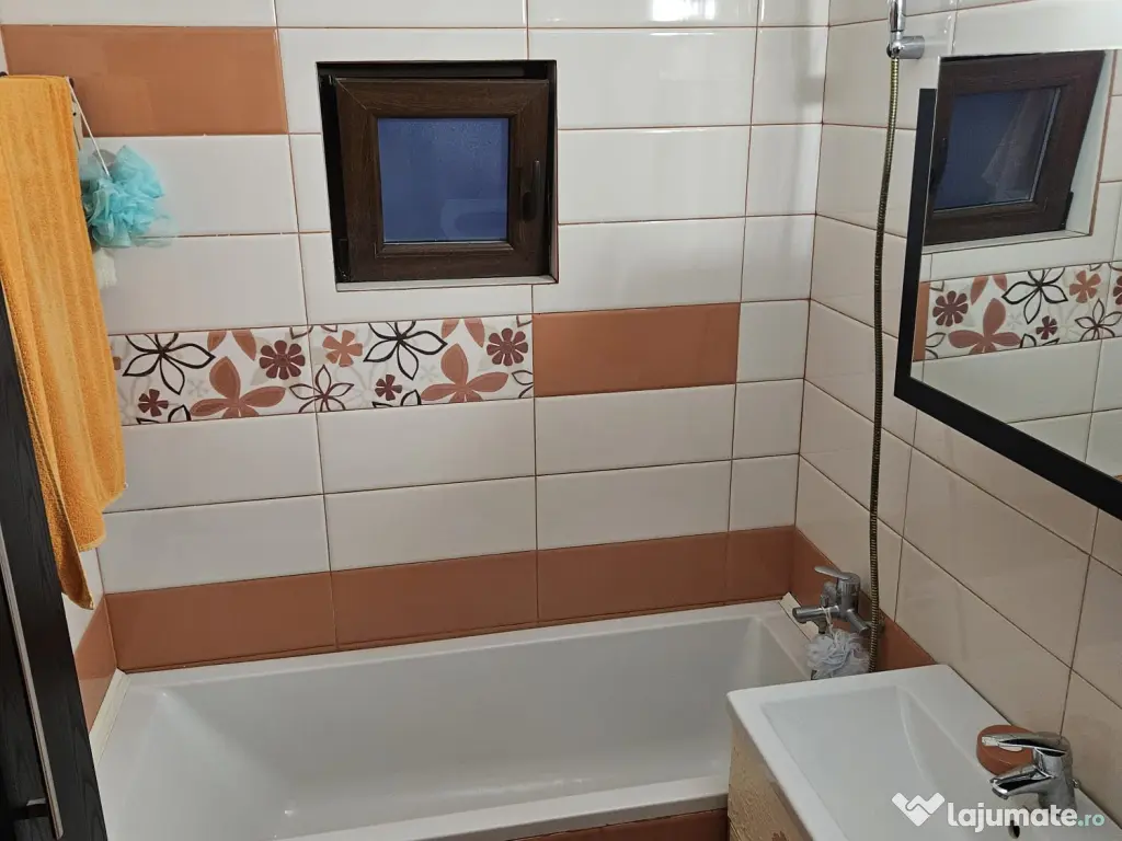 Apartament 3 camere, 80 mp, decomandat, etaj 3/4, Poitiers Continental 