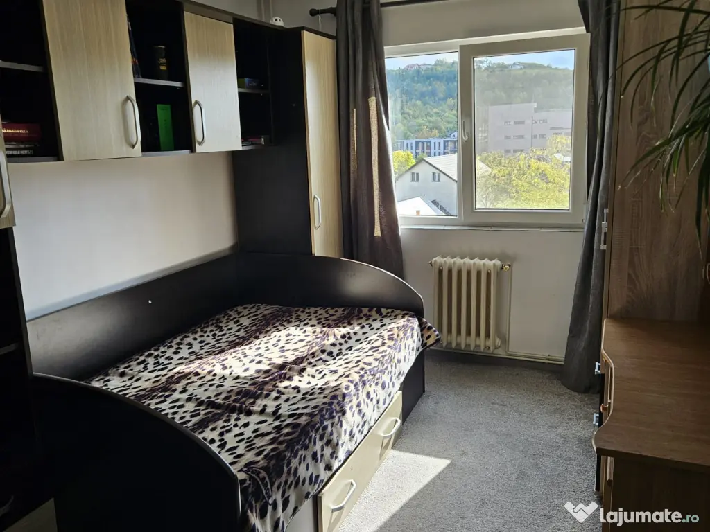 Apartament 3 camere, 80 mp, decomandat, etaj 3/4, Poitiers Continental 