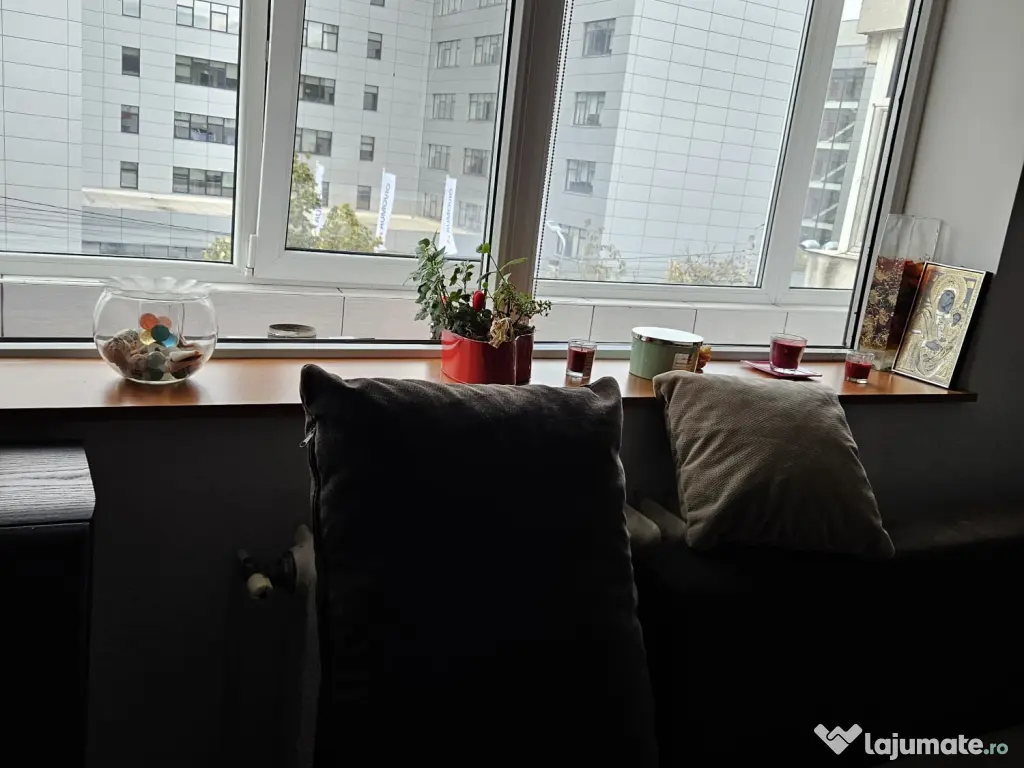 Apartament 3 camere, 80 mp, decomandat, etaj 3/4, Poitiers Continental 